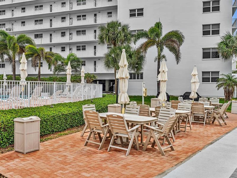 Image 57 of 81 For 3100 Ocean Boulevard  712