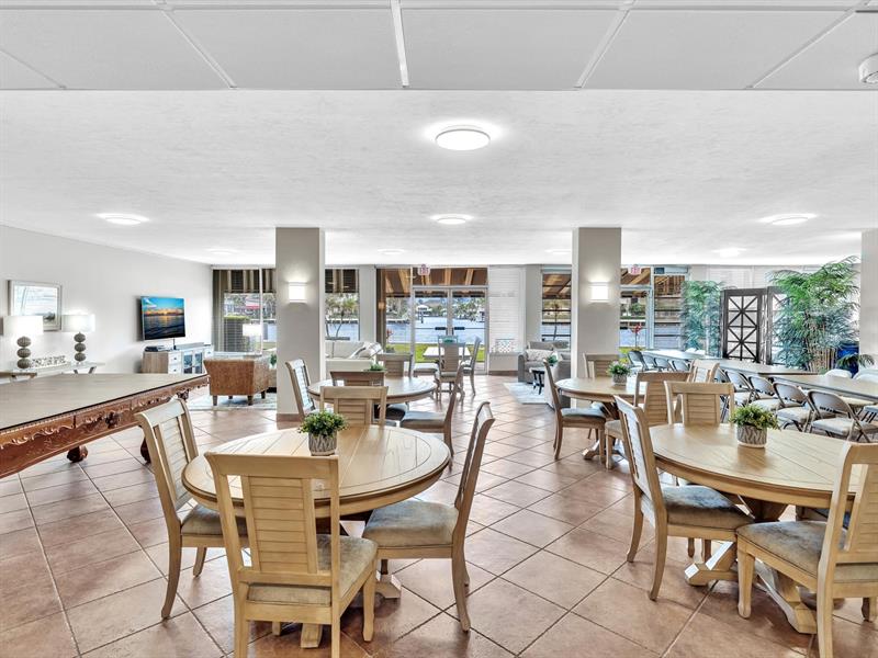 Image 62 of 81 For 3100 Ocean Boulevard  712