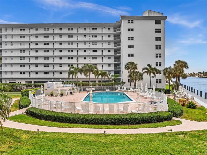 Image 69 of 81 For 3100 Ocean Boulevard  712