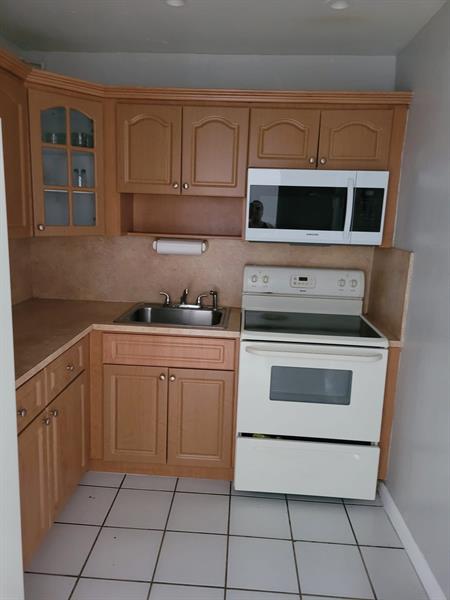 Image 4 of 8 For 1275 35th St  61b