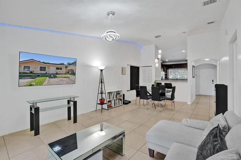 Image 11 of 31 For 3866 48th Ave