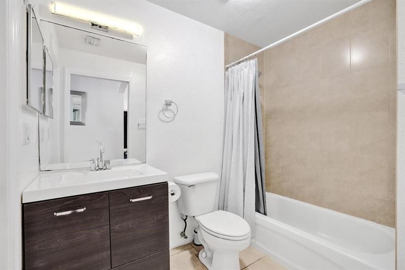 Image 19 of 31 For 3866 48th Ave