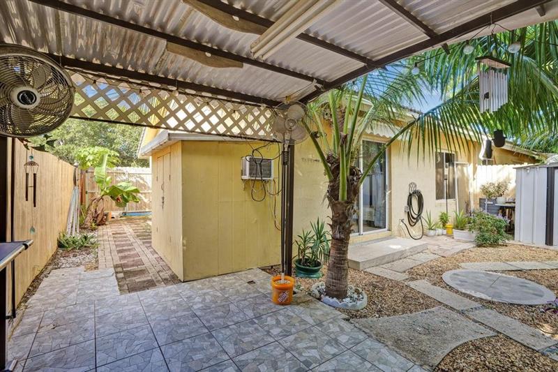 Image 21 of 31 For 3866 48th Ave