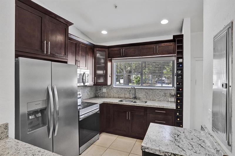 Image 3 of 31 For 3866 48th Ave