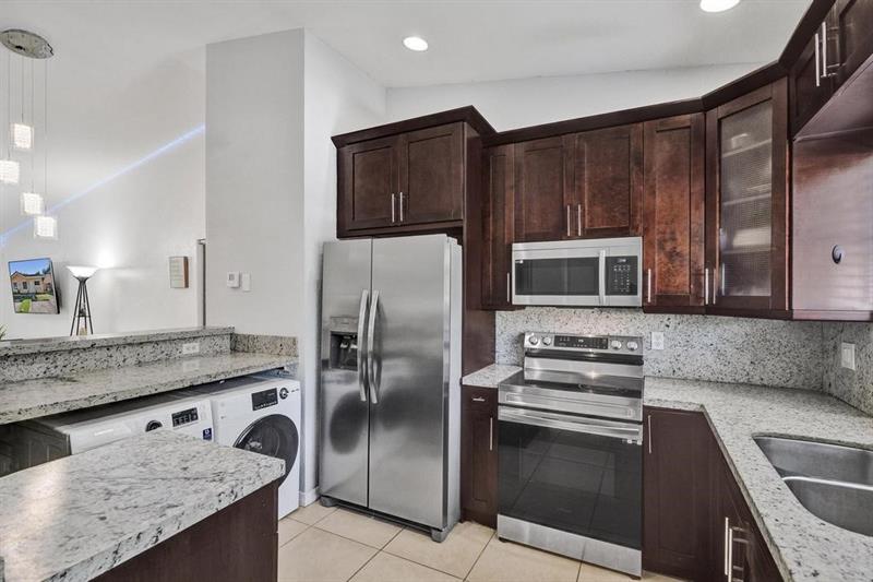 Image 4 of 31 For 3866 48th Ave