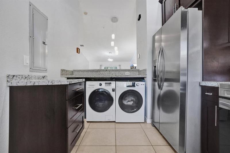 Image 5 of 31 For 3866 48th Ave