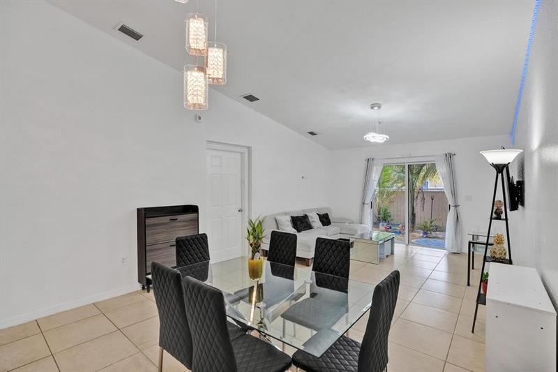 Image 8 of 31 For 3866 48th Ave