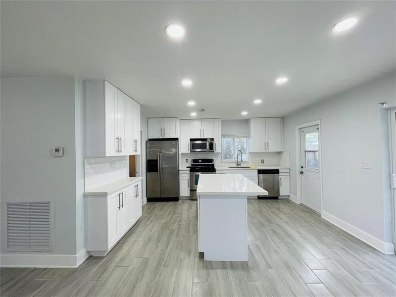 Image 4 of 23 For 2231 14th St