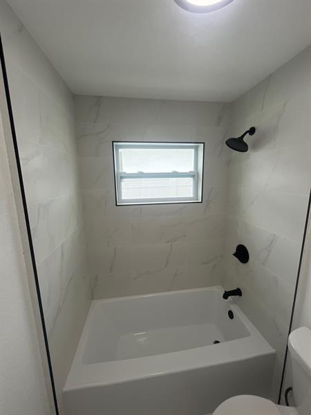 Image 12 of 16 For 1457 31st St  02