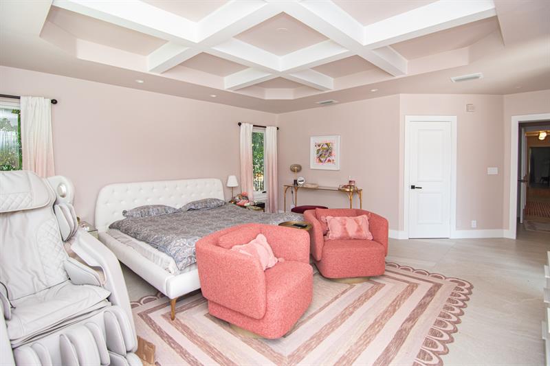 Image 30 of 62 For 8208 Twin Lake Drive