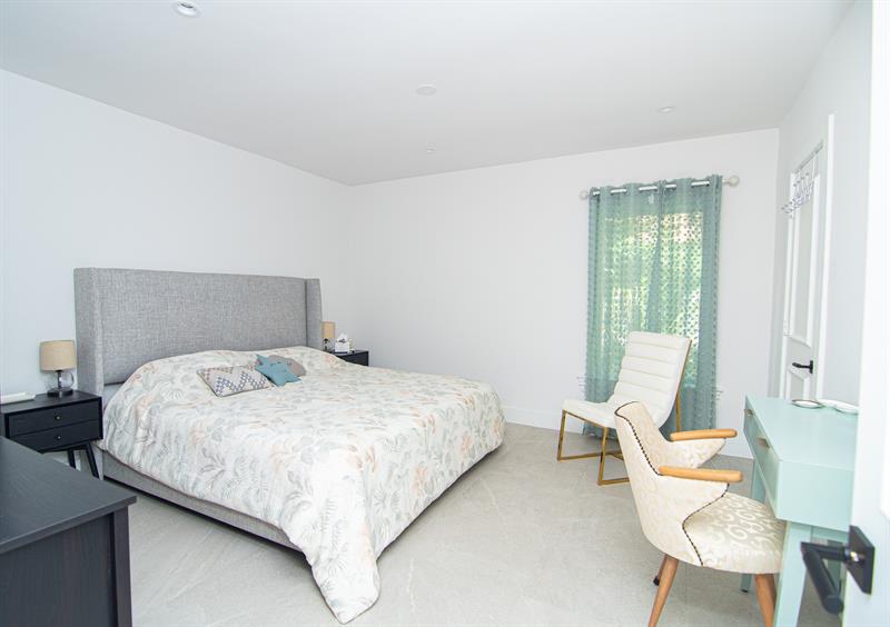 Image 33 of 62 For 8208 Twin Lake Drive