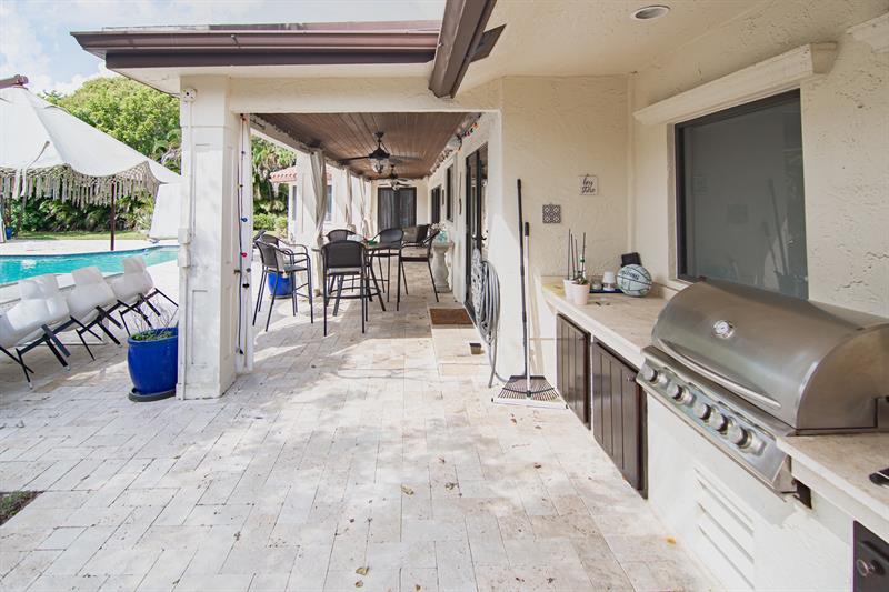 Image 49 of 62 For 8208 Twin Lake Drive
