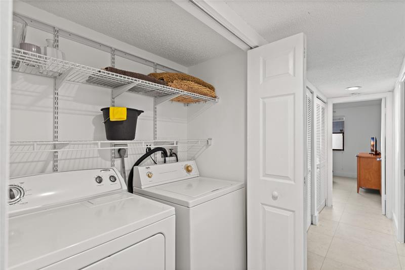 Image 11 of 62 For 16051 Blatt Blvd  101