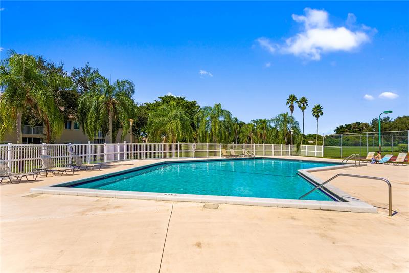 Image 15 of 62 For 16051 Blatt Blvd  101