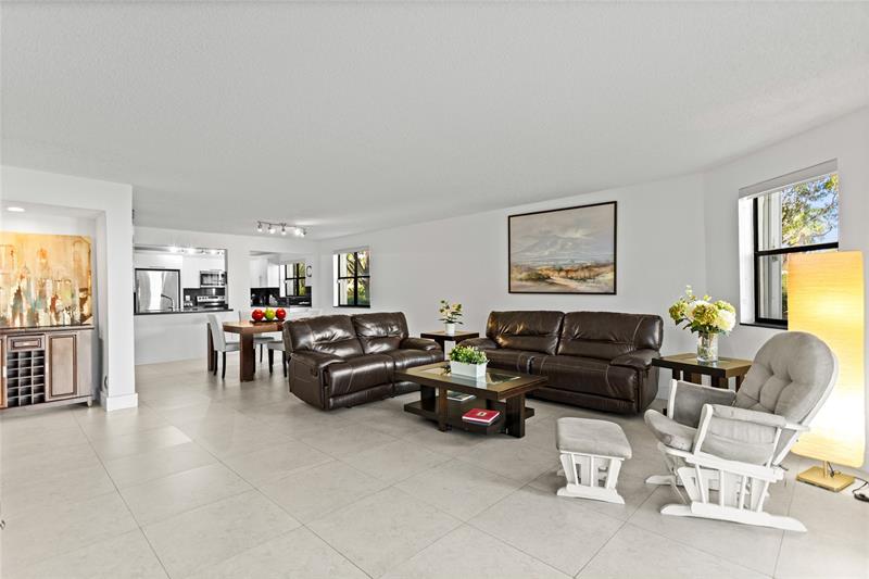 Image 44 of 62 For 16051 Blatt Blvd  101