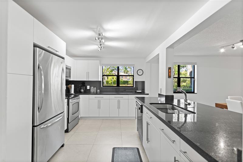 Image 55 of 62 For 16051 Blatt Blvd  101