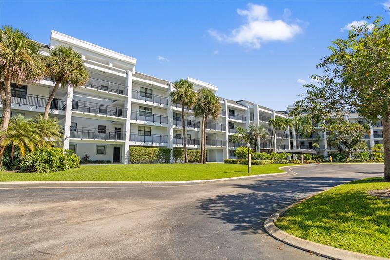 Image 59 of 62 For 16051 Blatt Blvd  101