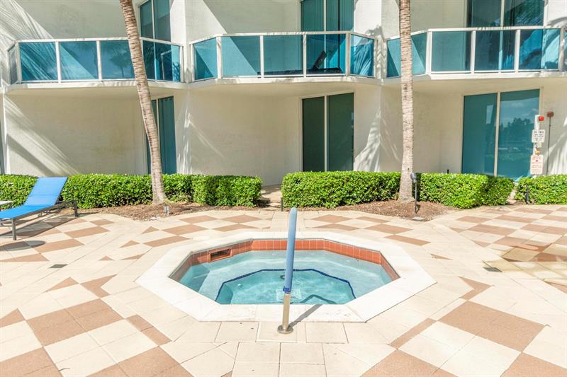 Image 34 of 34 For 1945 Ocean Dr  502