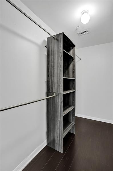 Image 28 of 36 For 2107 10th Ave  806