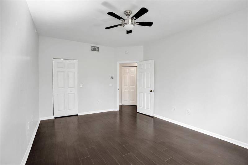 Image 30 of 36 For 2107 10th Ave  806