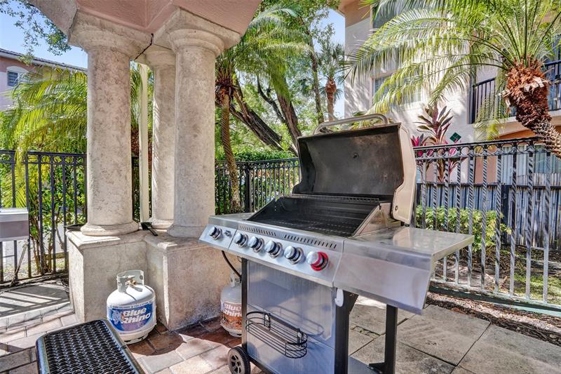 Image 35 of 36 For 2107 10th Ave  806