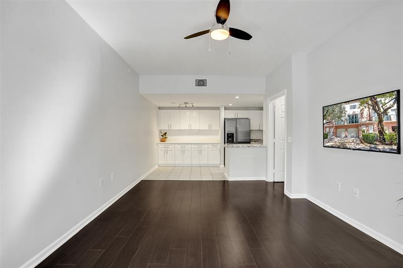 Image 9 of 36 For 2107 10th Ave  806