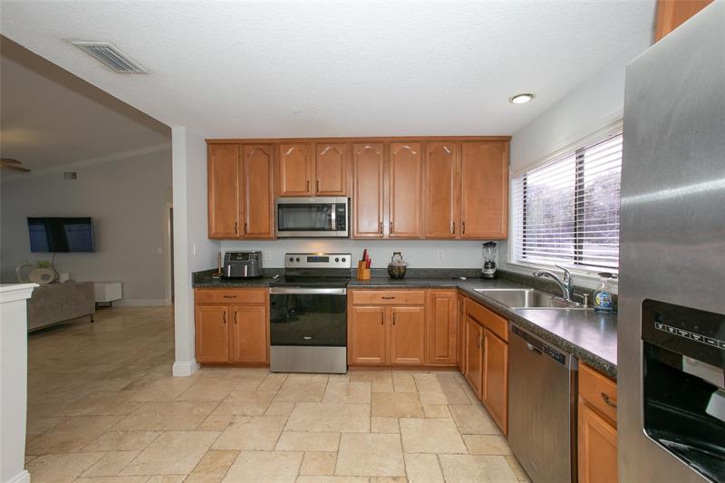 Image 10 of 19 For 21620 Yellowstone Park Dr
