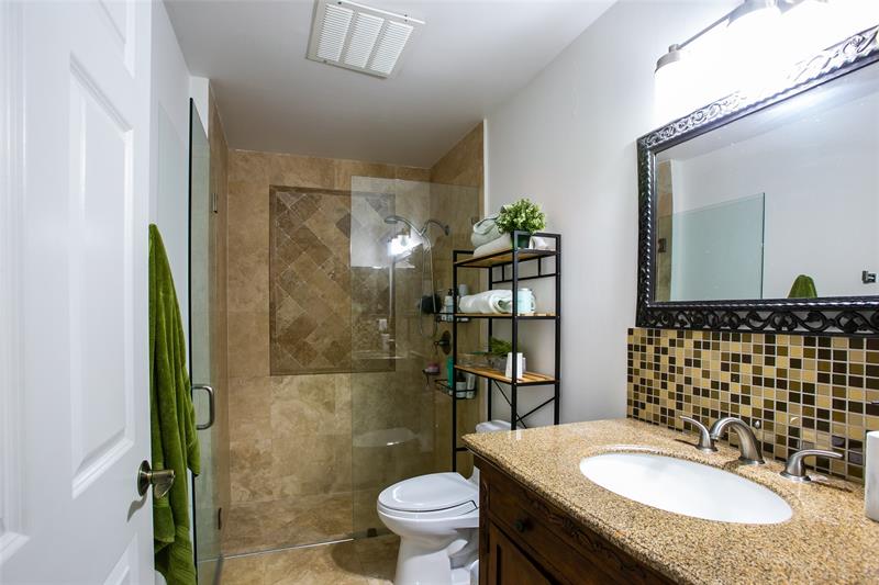 Image 12 of 19 For 21620 Yellowstone Park Dr