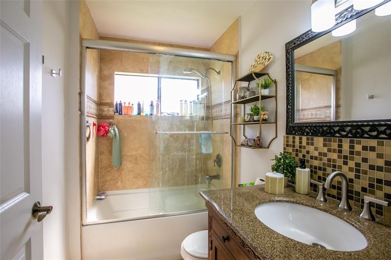 Image 15 of 19 For 21620 Yellowstone Park Dr