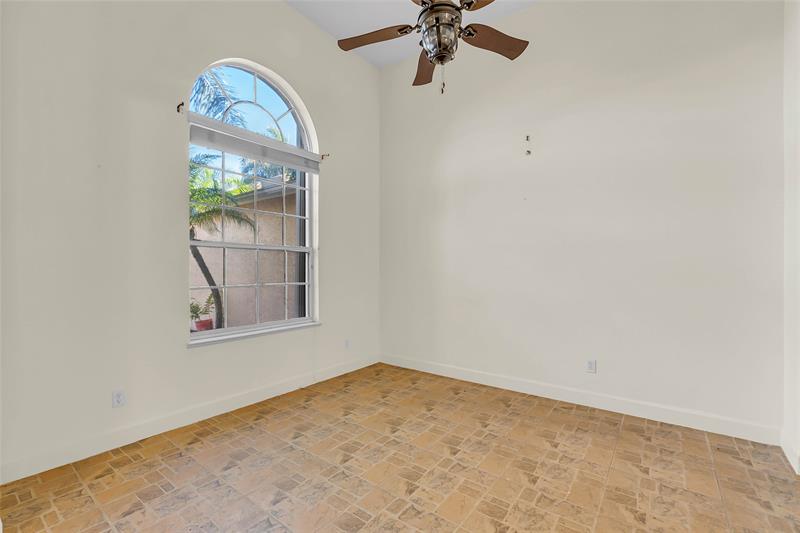 Image 15 of 55 For 1038 Fisherman Ave