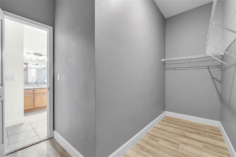 Image 23 of 55 For 1038 Fisherman Ave