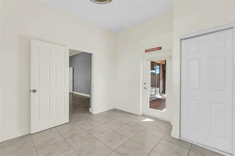 Image 26 of 55 For 1038 Fisherman Ave