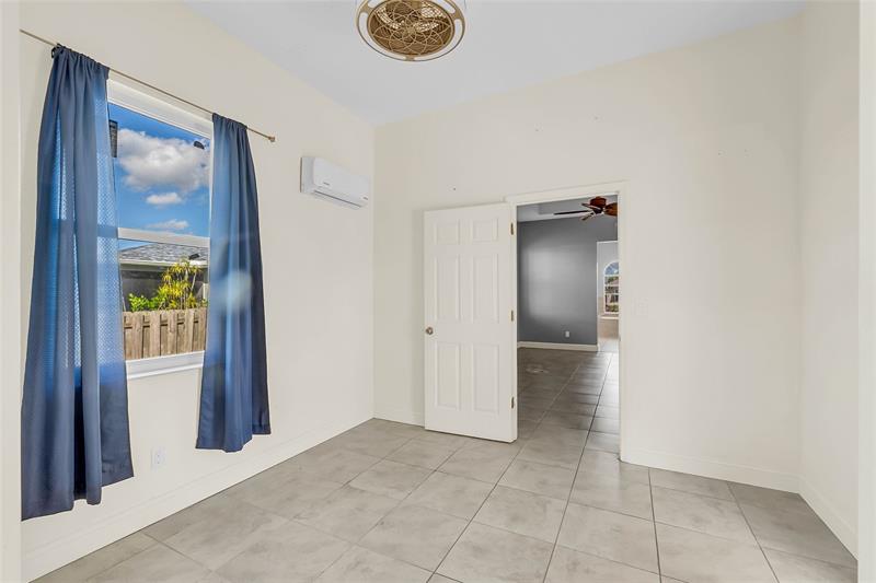 Image 27 of 55 For 1038 Fisherman Ave