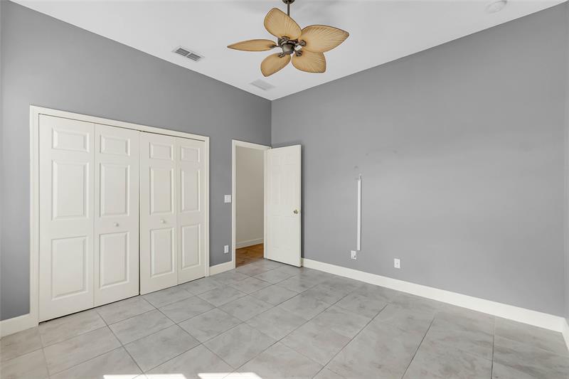 Image 33 of 55 For 1038 Fisherman Ave