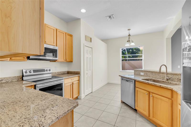 Image 7 of 55 For 1038 Fisherman Ave