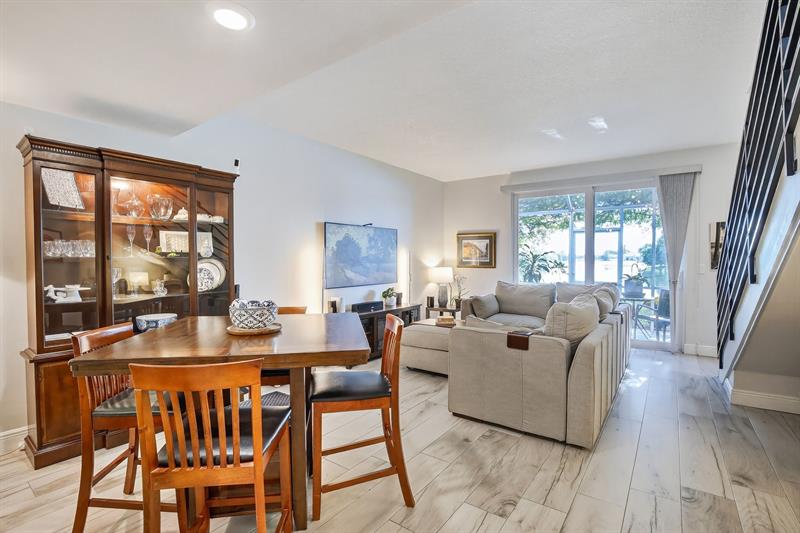 Image 10 of 60 For 1291 Sorrento Dr  1291