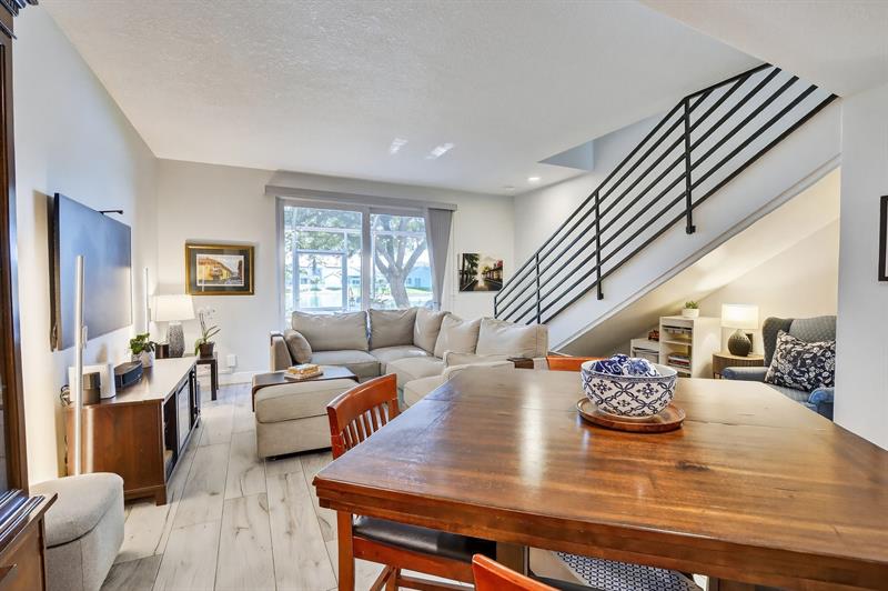 Image 11 of 60 For 1291 Sorrento Dr  1291