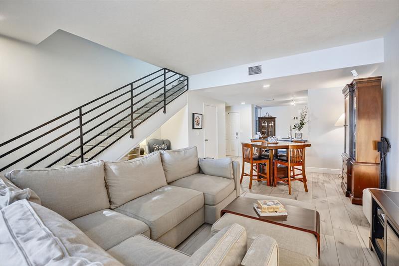 Image 12 of 60 For 1291 Sorrento Dr  1291