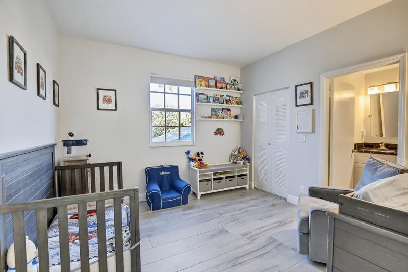 Image 18 of 60 For 1291 Sorrento Dr  1291