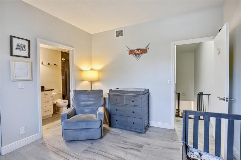 Image 19 of 60 For 1291 Sorrento Dr  1291