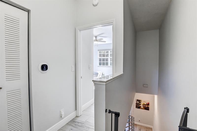 Image 32 of 60 For 1291 Sorrento Dr  1291