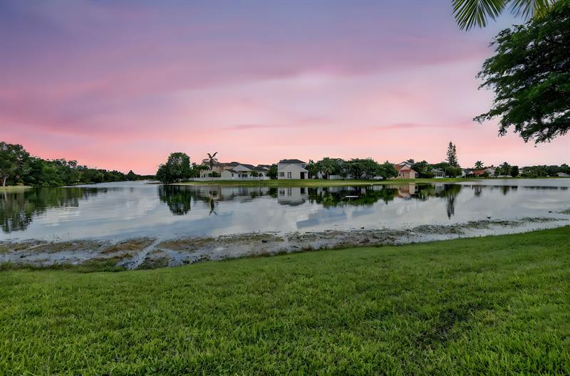 Image 36 of 60 For 1291 Sorrento Dr  1291