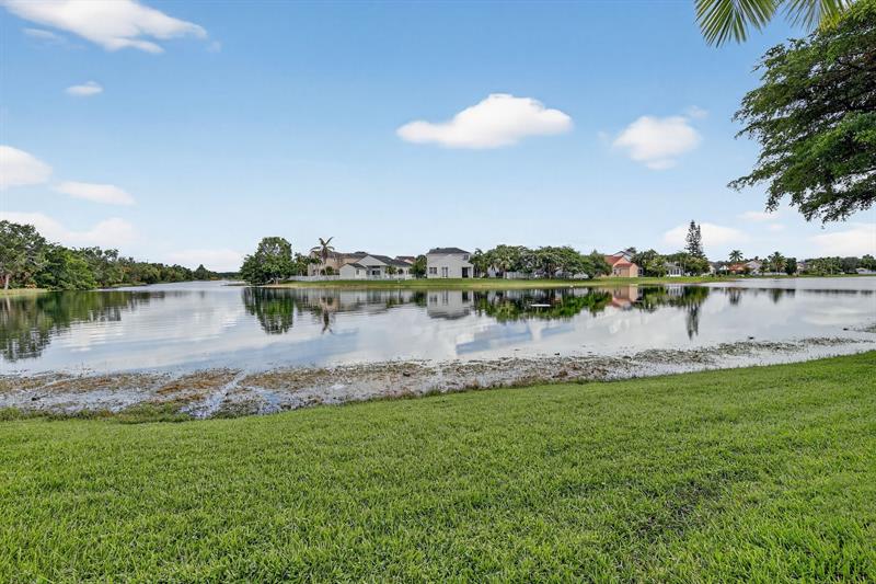 Image 41 of 60 For 1291 Sorrento Dr  1291