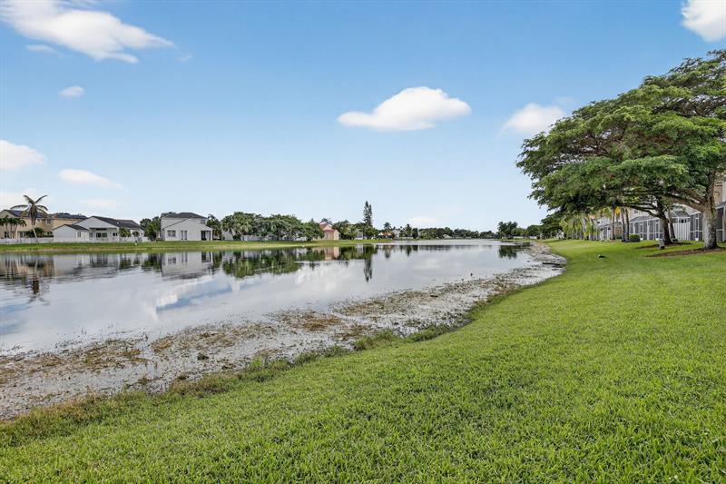 Image 42 of 60 For 1291 Sorrento Dr  1291