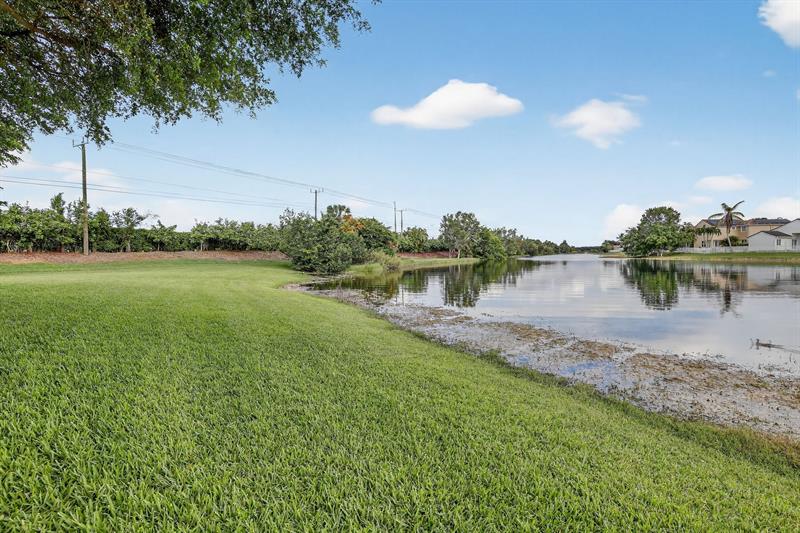 Image 43 of 60 For 1291 Sorrento Dr  1291