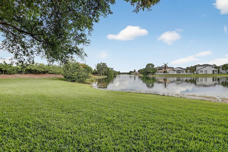 Image 49 of 60 For 1291 Sorrento Dr  1291