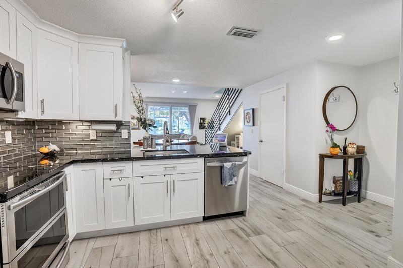 Image 5 of 60 For 1291 Sorrento Dr  1291