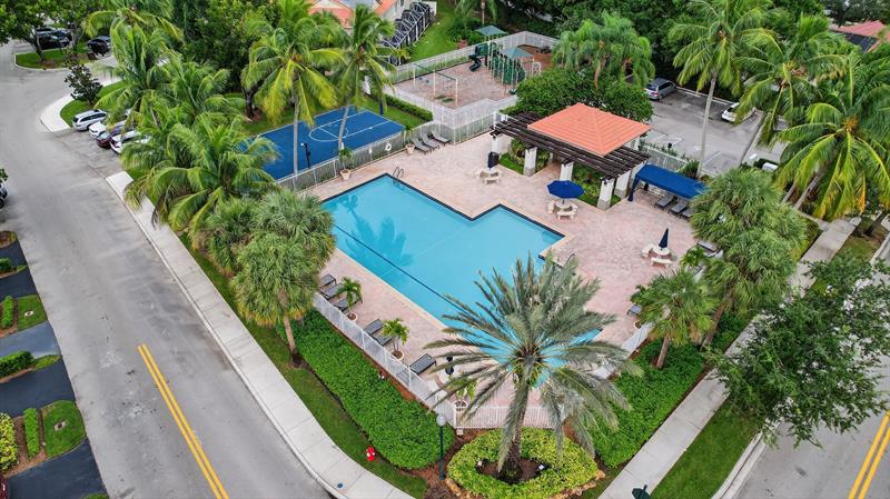 Image 50 of 60 For 1291 Sorrento Dr  1291