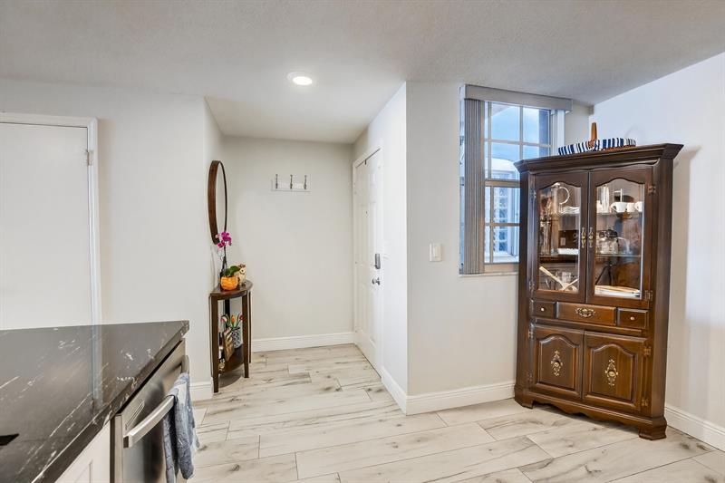 Image 8 of 60 For 1291 Sorrento Dr  1291