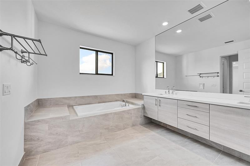 Image 16 of 34 For 10780 Oceano Way